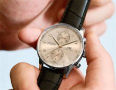万国手表鉴别真伪的方法